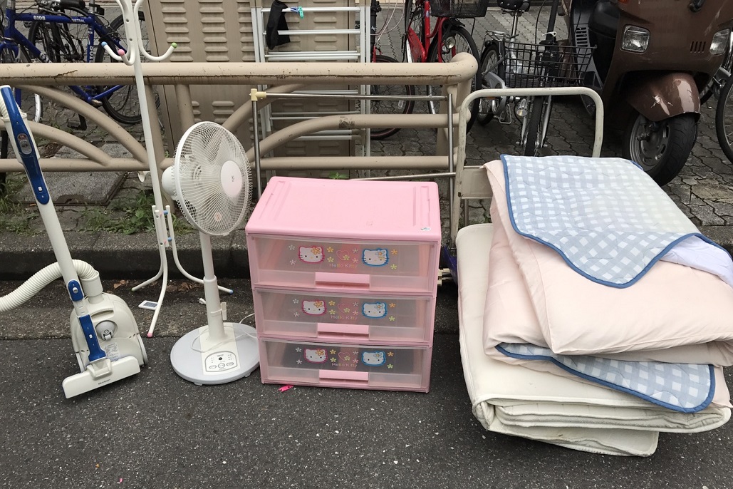名古屋市天白区　扇風機、掃除機、布団、衣装タンスの回収